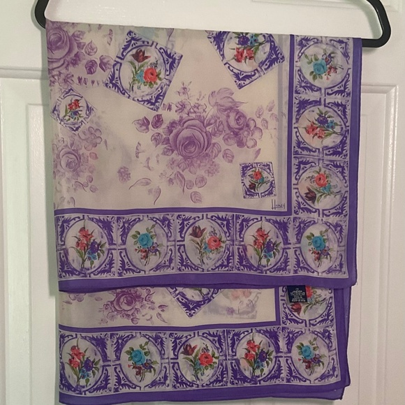 Honey Vintage Silk Scarf - Picture 7 of 16